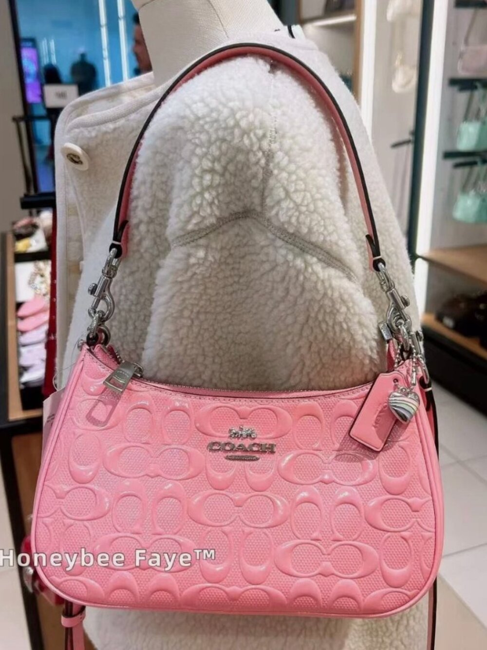 NWT Coach CDA98 Teri Shoulder Bag In Signature Leather With Heart Charm Pink